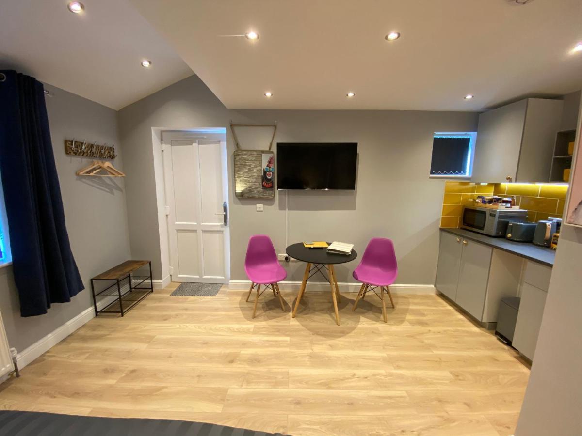 Modern Luxury 1 Bed Apartment With Parking Near Stansted Airport Stansted Mountfitchet Eksteriør bilde