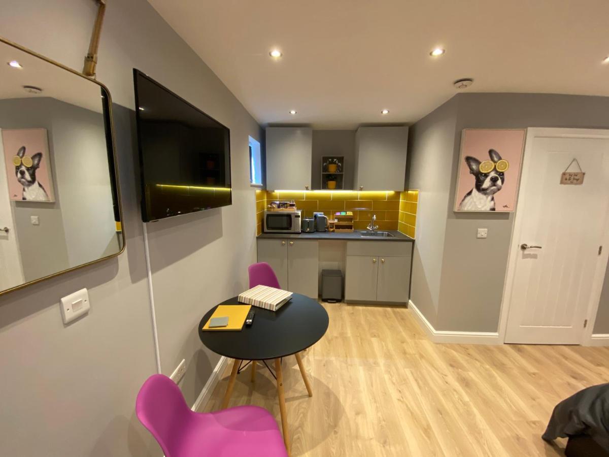 Modern Luxury 1 Bed Apartment With Parking Near Stansted Airport Stansted Mountfitchet Eksteriør bilde