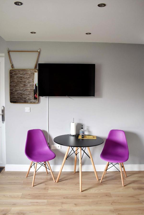 Modern Luxury 1 Bed Apartment With Parking Near Stansted Airport Stansted Mountfitchet Eksteriør bilde